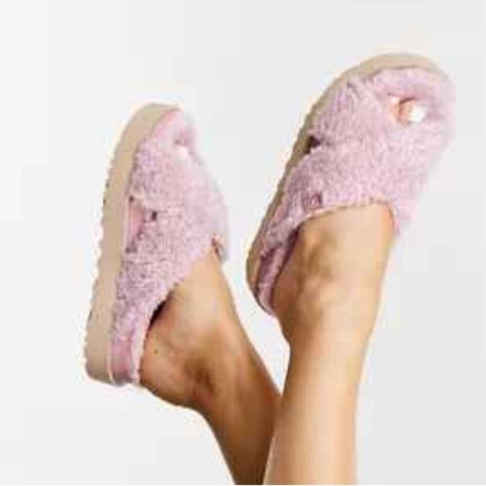 UGG Fuzz Sugar cross strap slide platform sandals in shell size 7